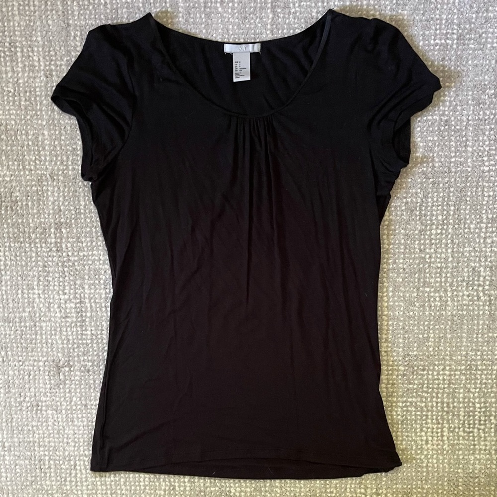 H&M lightweight black top. Size S.